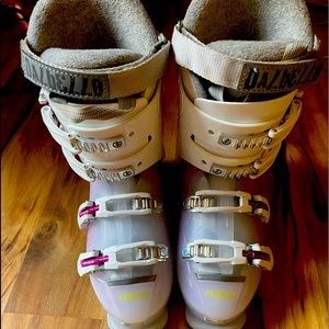 Women’s ski boots size 6.5 women’s